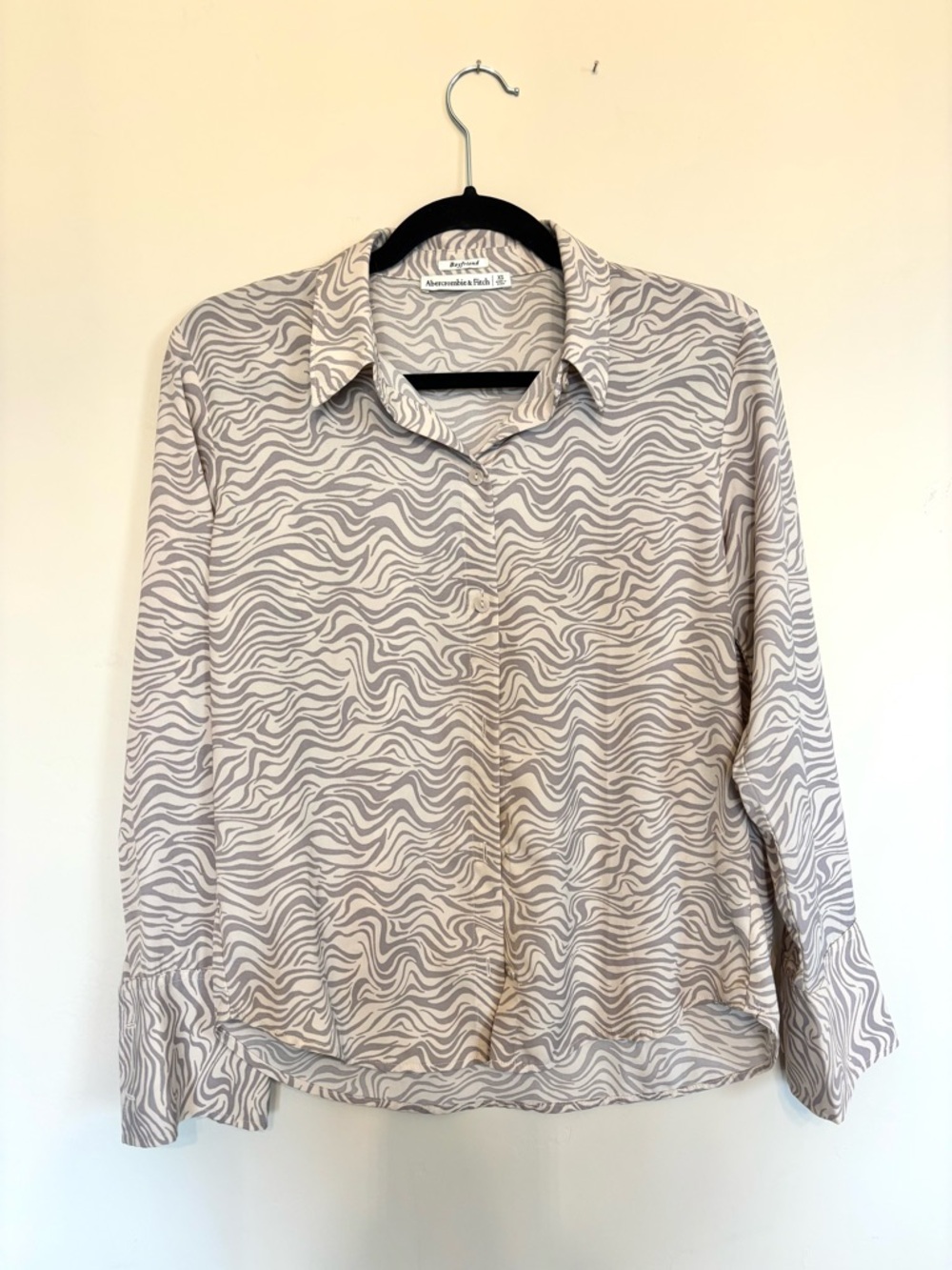 Abercrombie & Fitch Light Beige and Gray Button-up Blouse